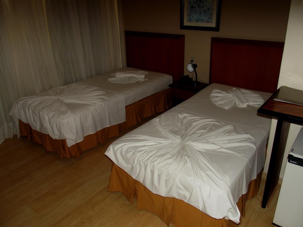 Geneviee Palace Hotel Ponta Grossa (Parana) Quarto foto